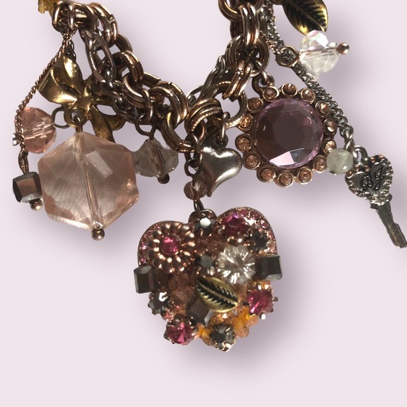 Vintage Betsey Johnson Elastic Charm Bracelet Hearts Crystals Embellished - Picture 8 of 9